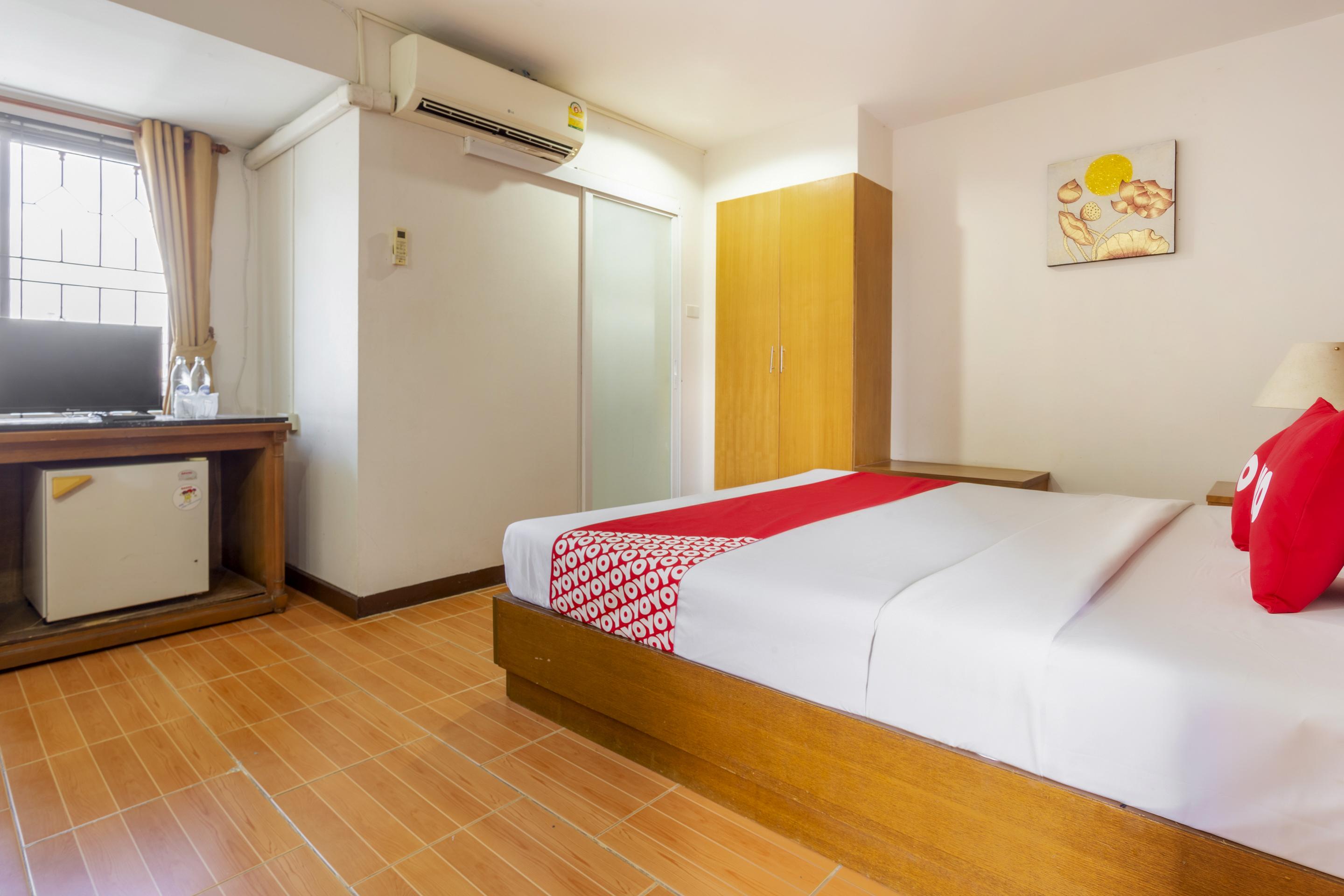 Super Oyo 1096 Winner Inn Hotel Chiang Mai Exterior foto