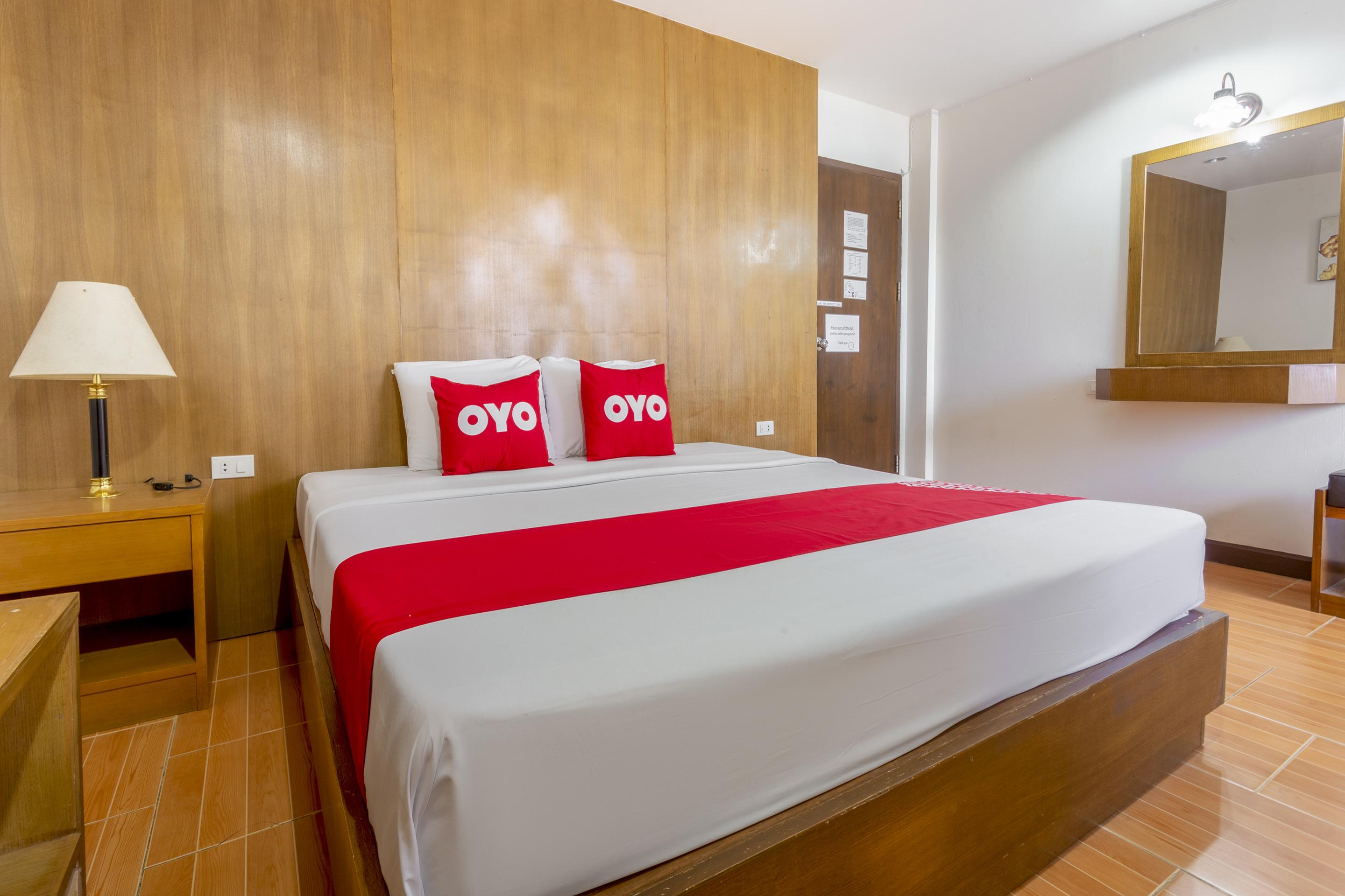 Super Oyo 1096 Winner Inn Hotel Chiang Mai Exterior foto