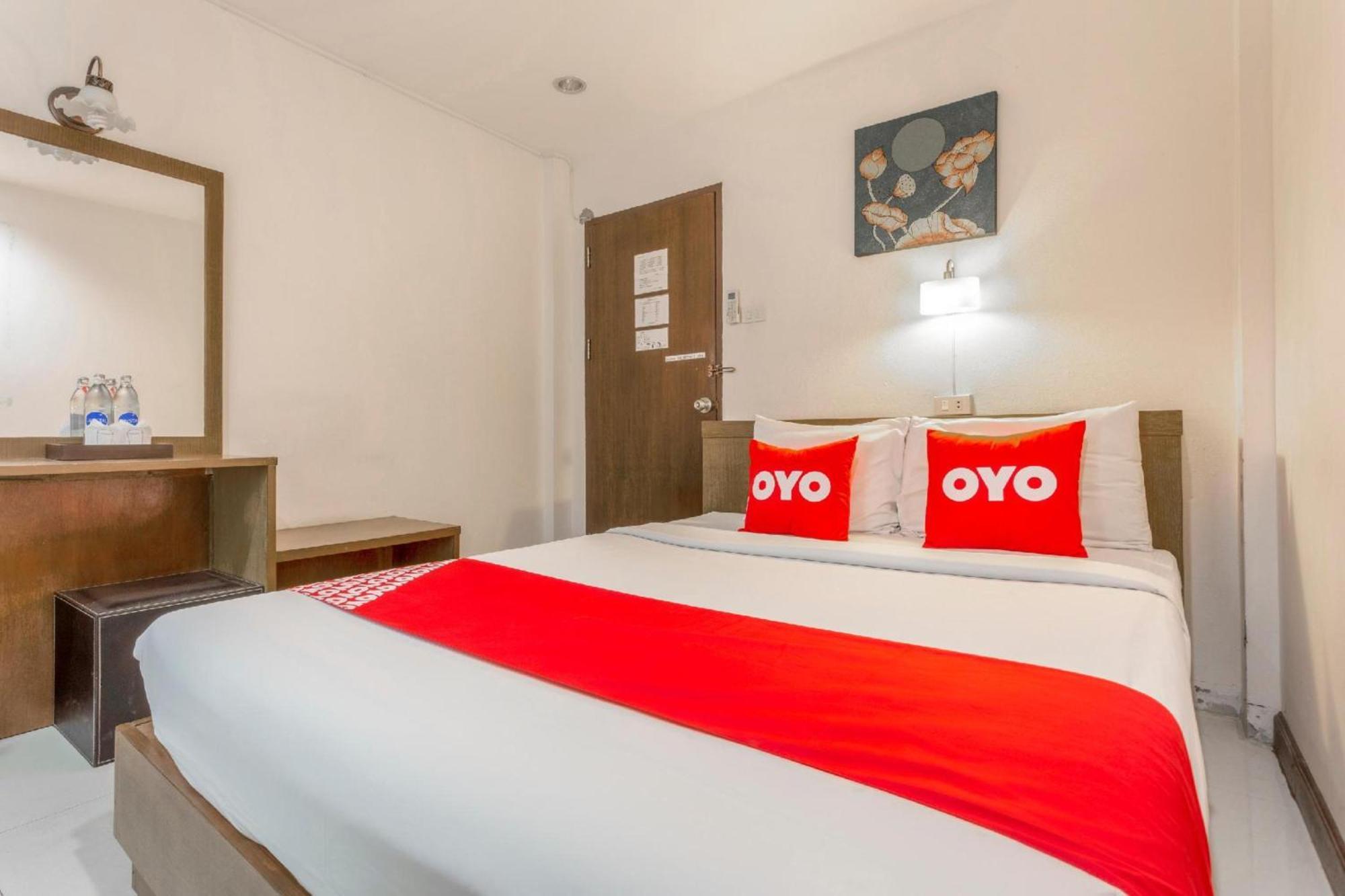 Super Oyo 1096 Winner Inn Hotel Chiang Mai Exterior foto