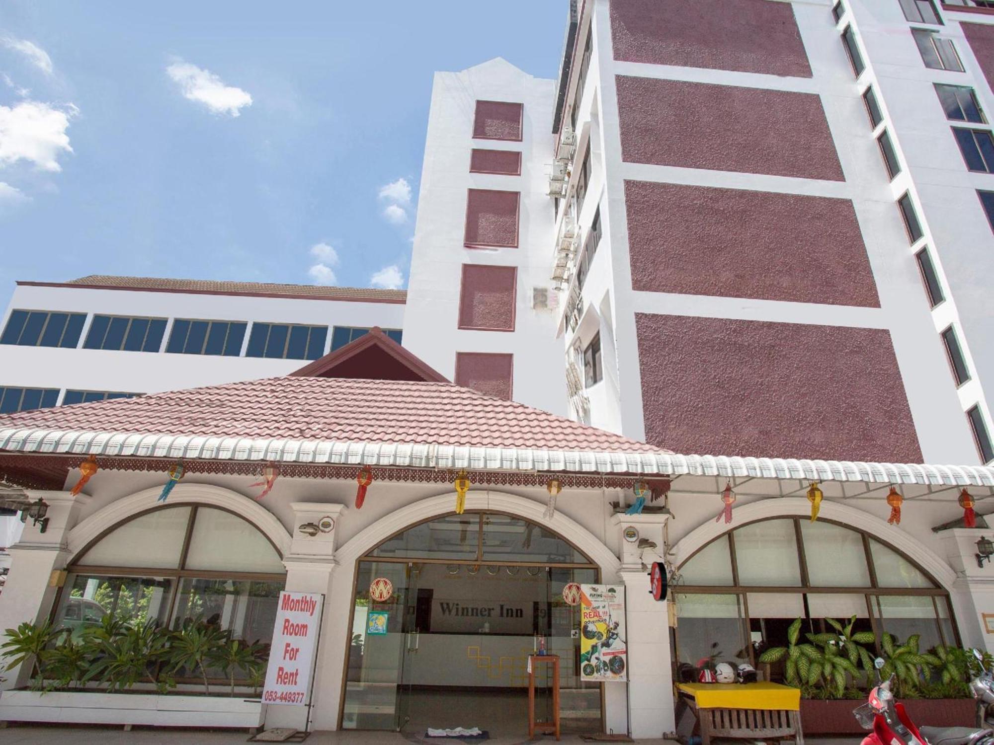 Super Oyo 1096 Winner Inn Hotel Chiang Mai Exterior foto