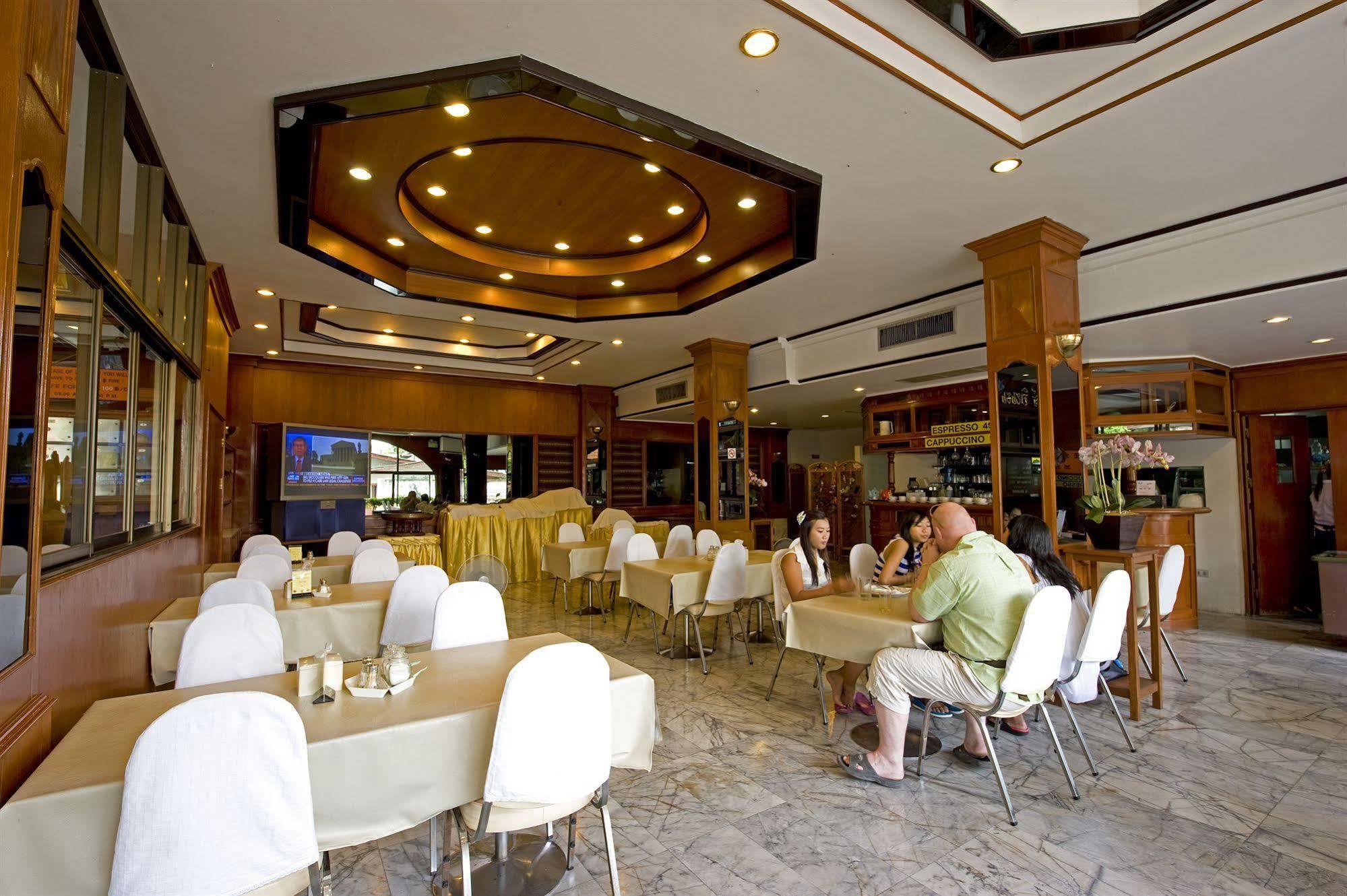 Super Oyo 1096 Winner Inn Hotel Chiang Mai Exterior foto